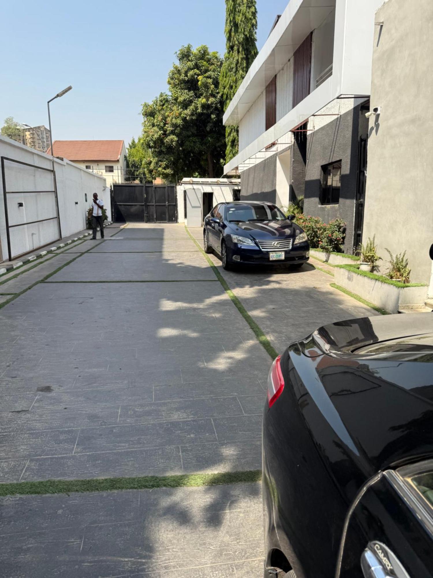 Austra Hotels And Apartments Maitama Abuja Exterior foto